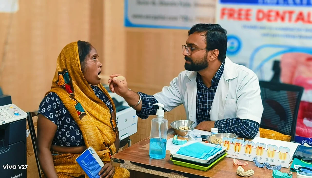 Free Dental Check-up Camp in agra-3